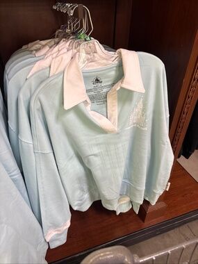 Disney Parks “meet me at the castle” Long Sleeve Polo Adult Large NWT